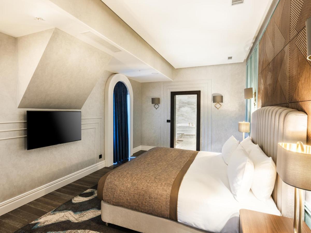巴库洲际酒店 外观 照片 A bedroom at the hotel