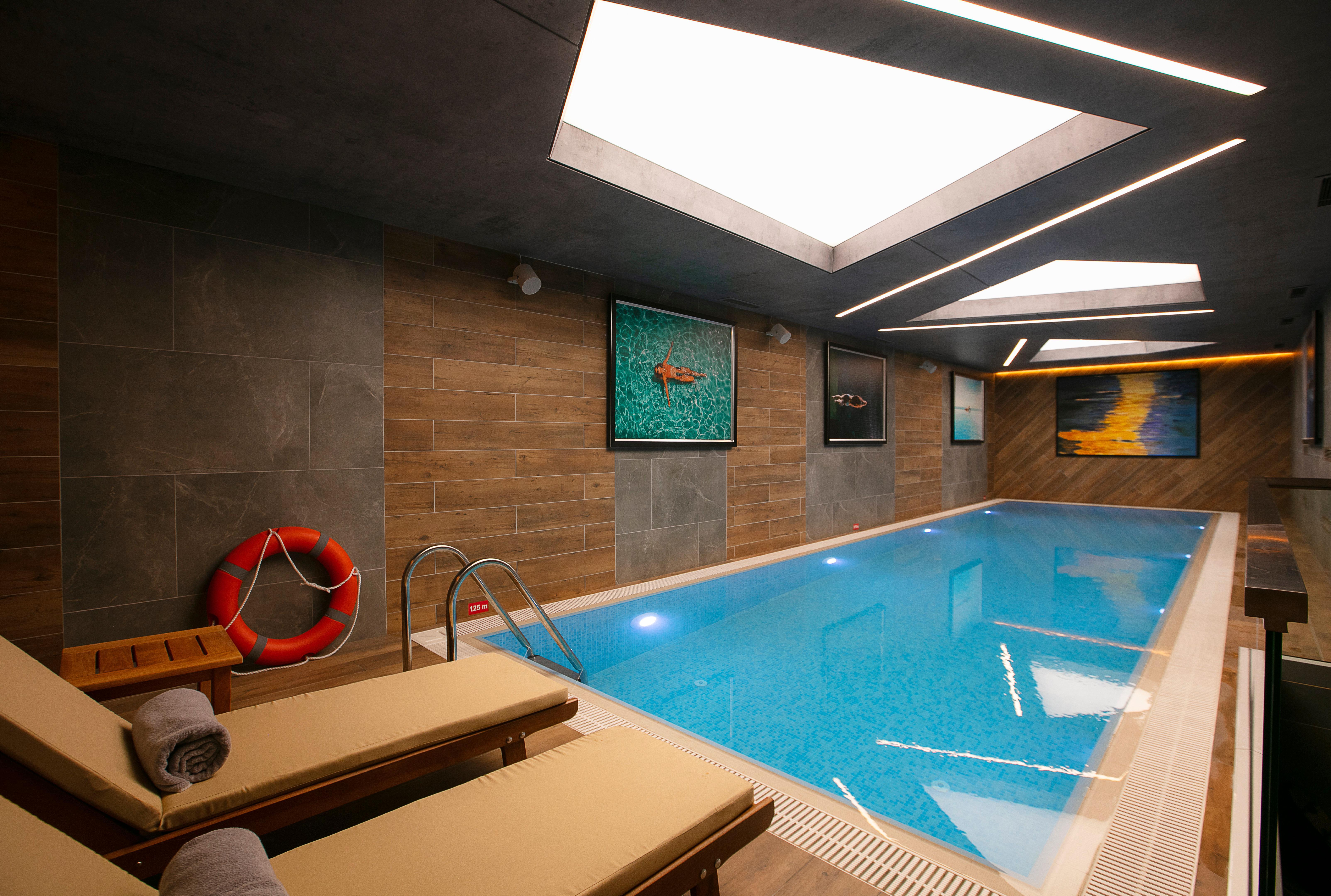 巴库洲际酒店 外观 照片 Swimming pool