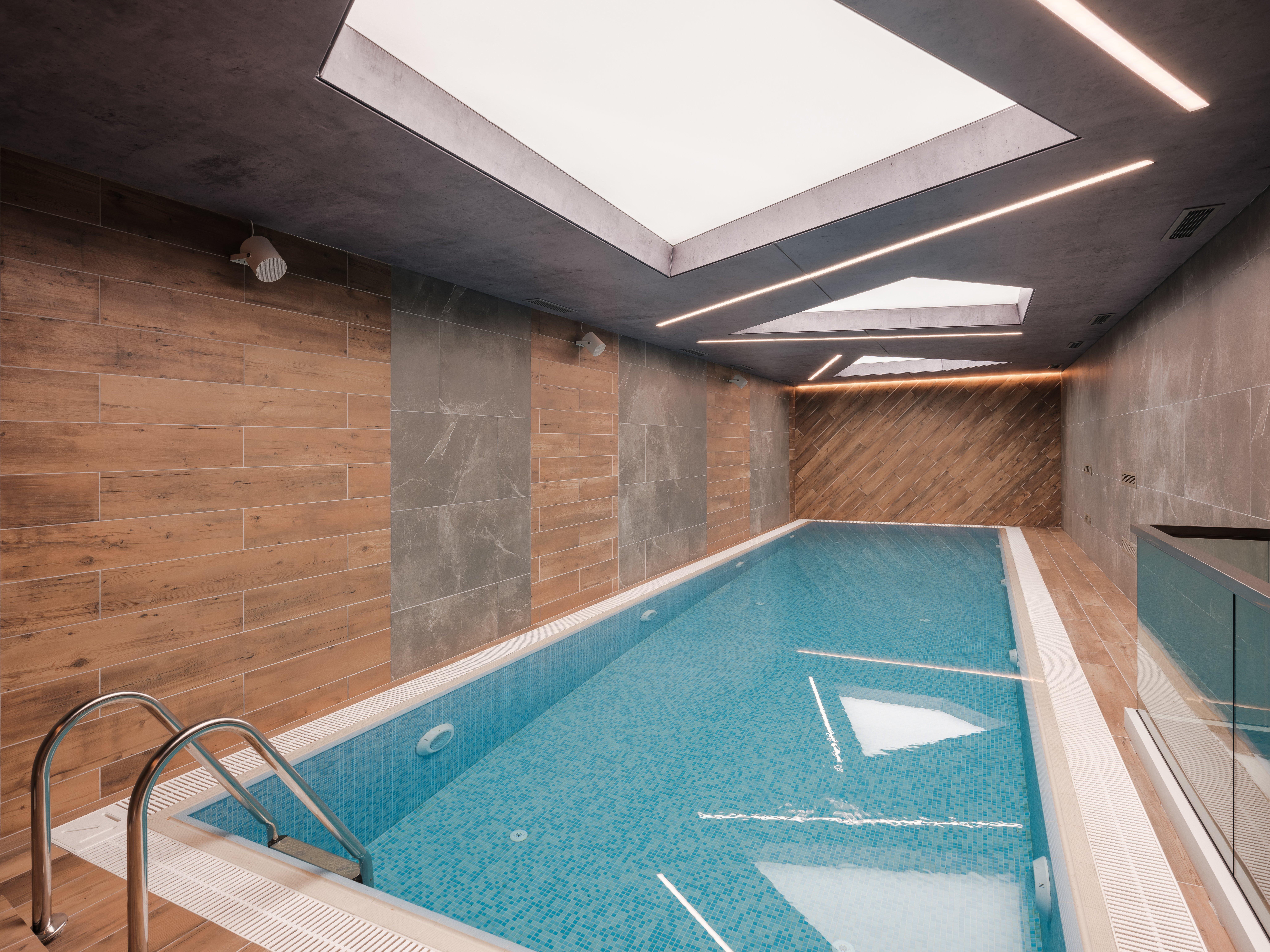 巴库洲际酒店 外观 照片 Swimming pool
