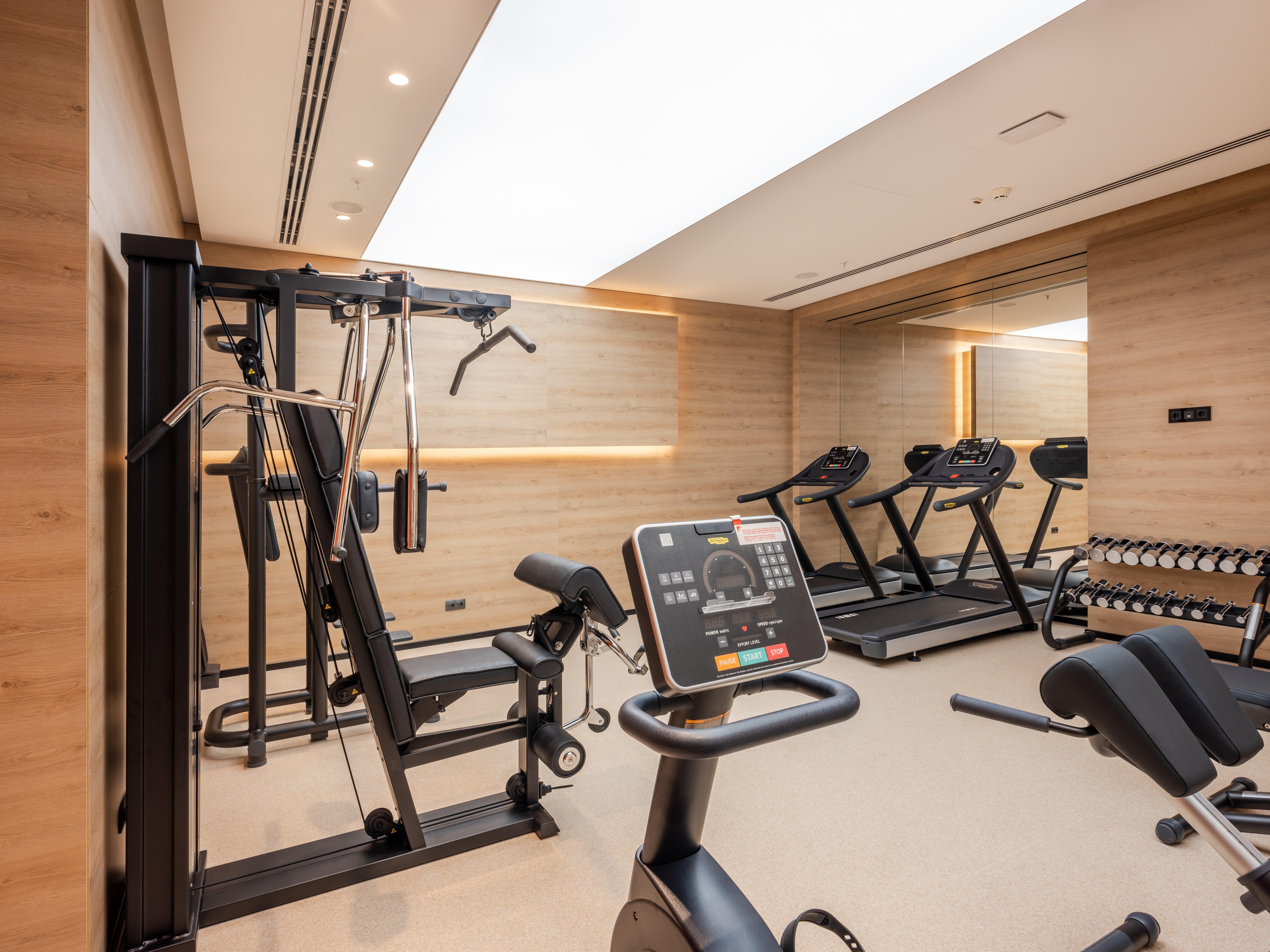 巴库洲际酒店 外观 照片 The gym at the hotel